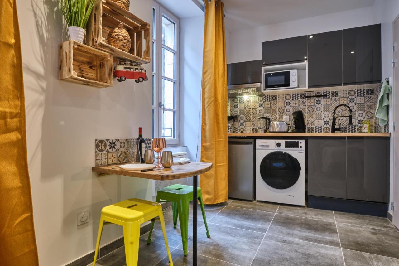 Place Carnot - Studio Tout Equipe Avec Jacuzzi Proche Toutes Commodites Carcassonne Exterior foto