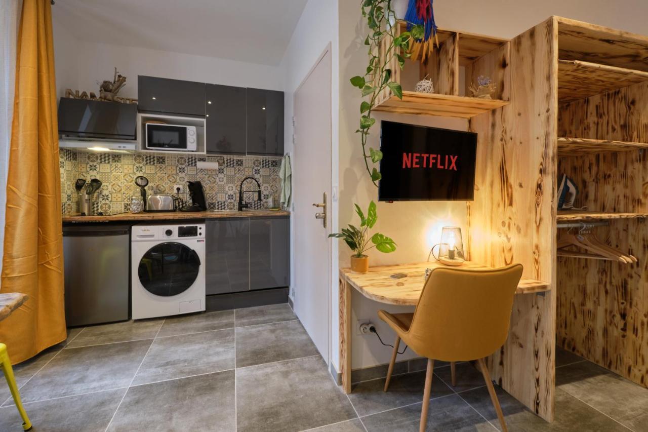 Place Carnot - Studio Tout Equipe Avec Jacuzzi Proche Toutes Commodites Carcassonne Exterior foto
